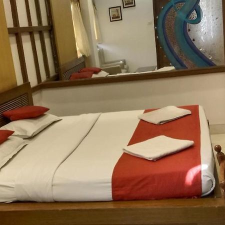 Hotel Aston Kolkata Eksteriør bilde