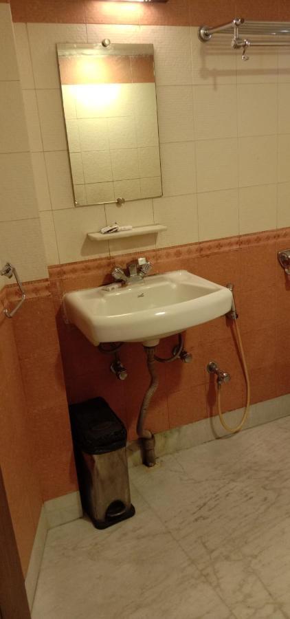 Hotel Aston Kolkata Eksteriør bilde